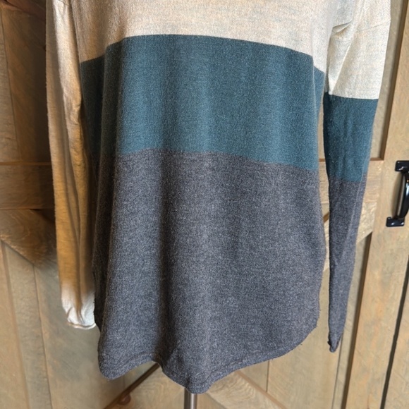 Smartwool Shadow Pine wool blend crew sweater / color block design Size Medium - Picture 4 of 8